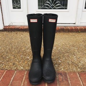 Hunter Matte Black Tall Rainboots